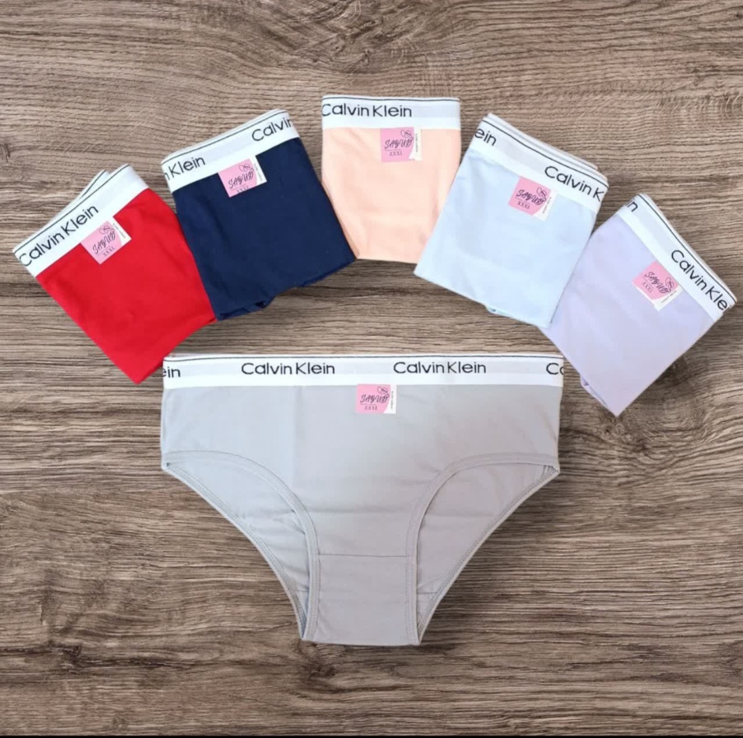 شورت زنانه کش calvin klein ساده